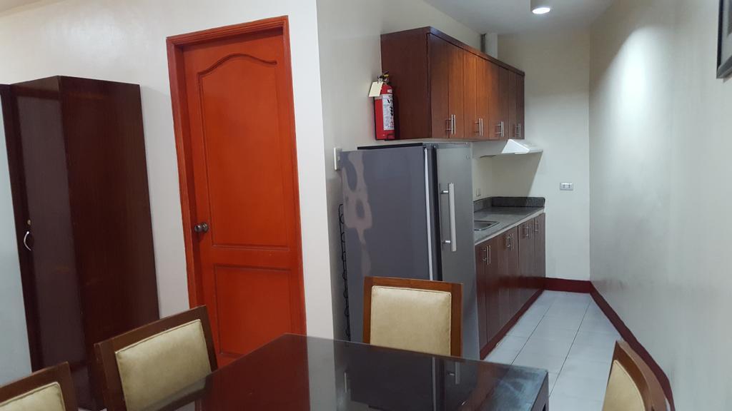 La Casarita Aparthotel Manila Exterior photo
