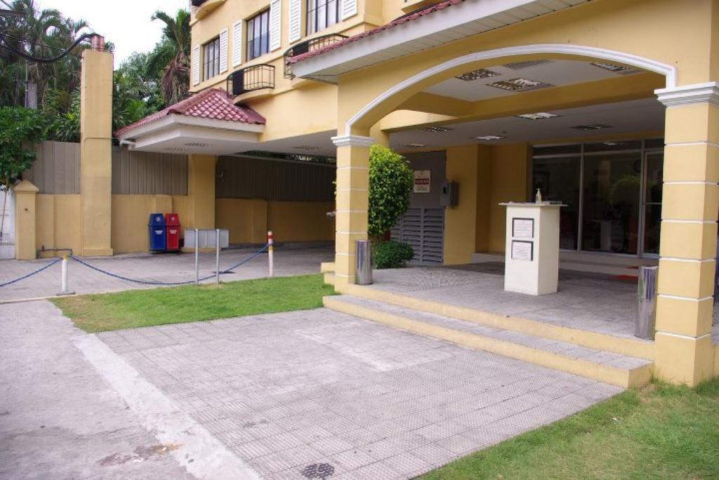 La Casarita Aparthotel Manila Exterior photo